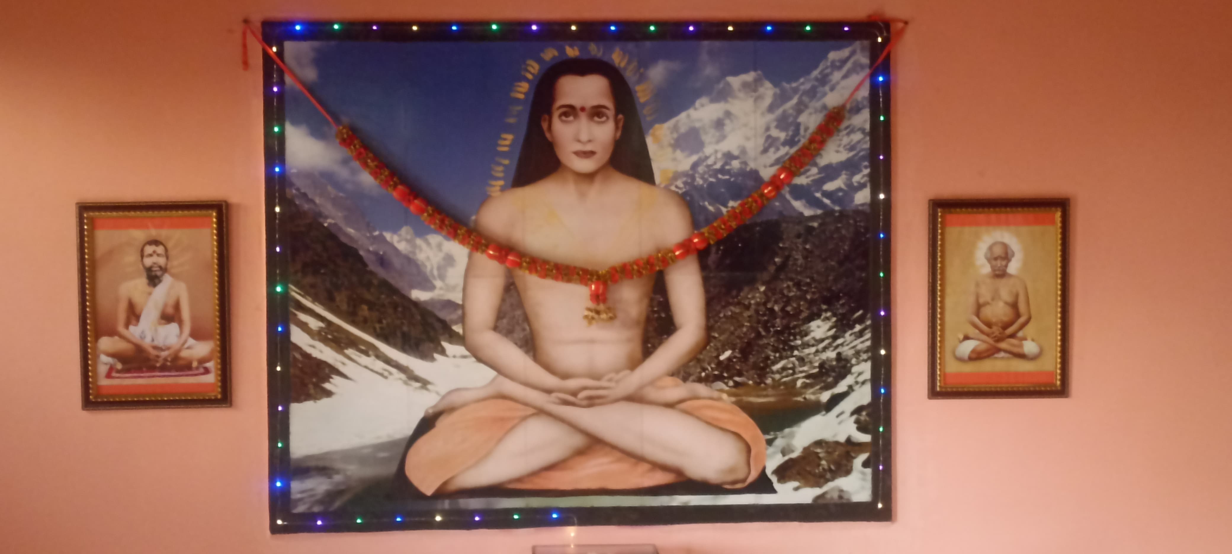 Dhyan Mandir - Mahavtar Babaji with Ramkrishna ParamHans (Thakurji) & Lahiri Mahashay
